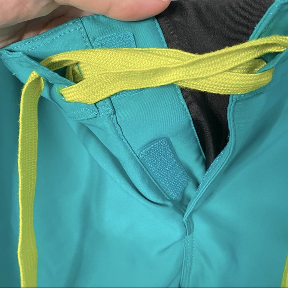 The North Face Board Shorts - Picture 5 of 7